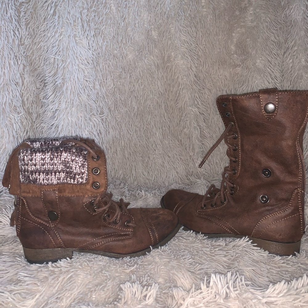 Mossimo brown boots